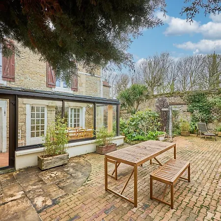 Des Malons - Maison A 100m De La Дом отдыха *