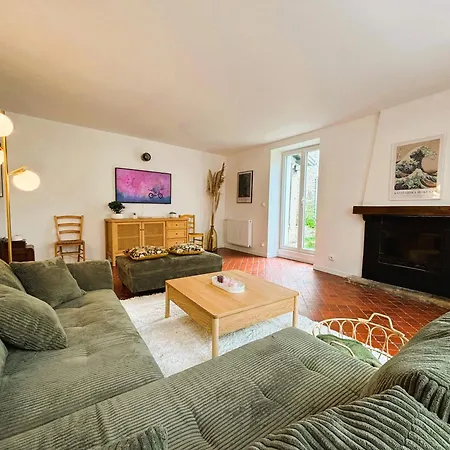 Des Malons - Maison A 100m De La Holiday home